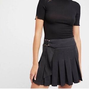 NWT Free People Washed Black Pleated Mini Skirt with Side Buckle size 2.